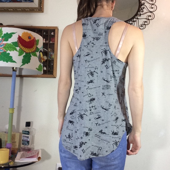 GIFTING SOON 🎁 MODERN LUX Astrology Signs Top - Picture 5 of 6